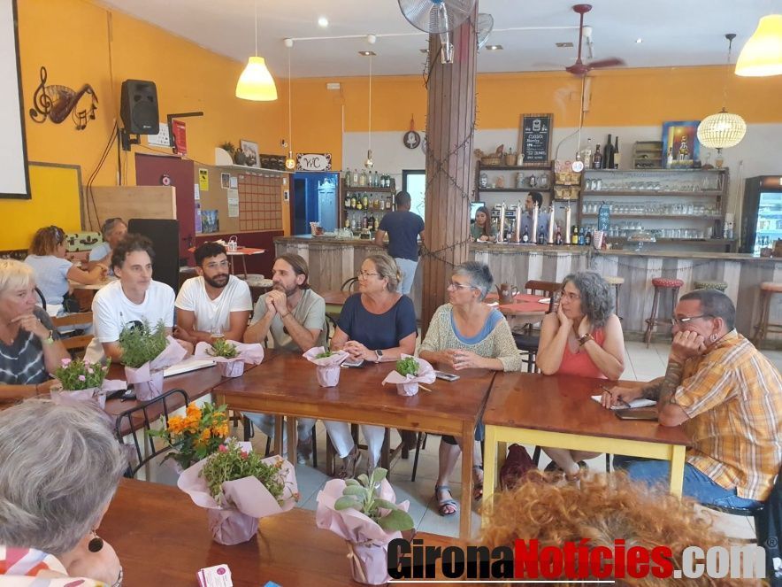 Taula rodona i espai de debat a Blanes / GN  