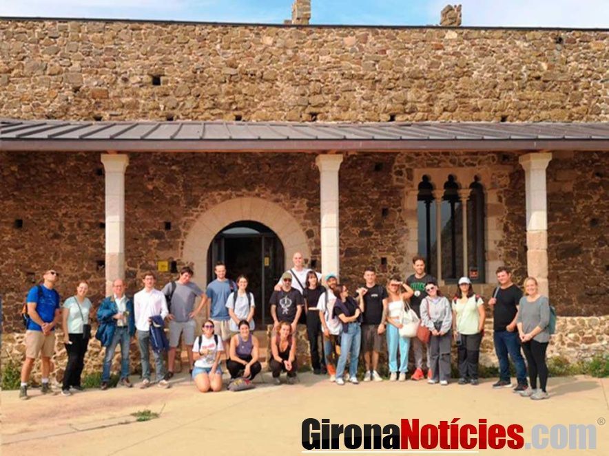 Alumnes de 4t d’Arqueologia i Història Medieval de la UB visiten Montsoriu 