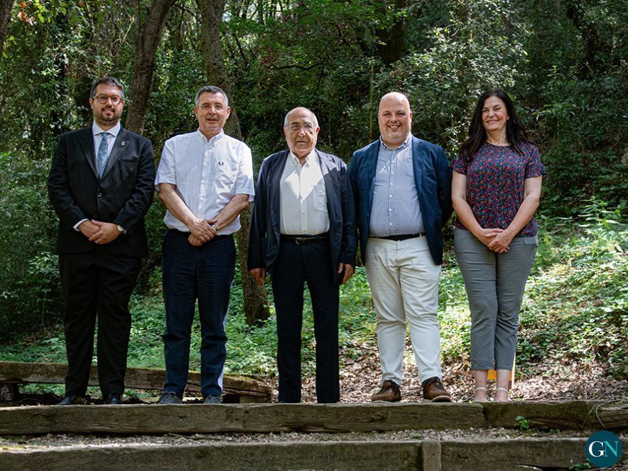 Acte de presentació del renovat edifici museogràfic de l’Arqueoparc Coves de Serinyà