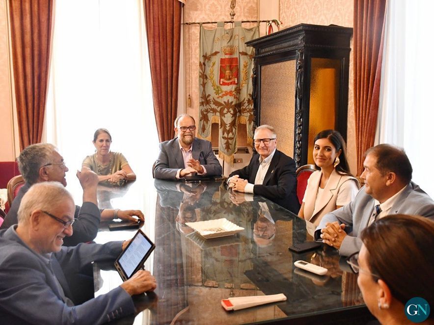 Delegació catalana encapçalada per Albert Sanz 