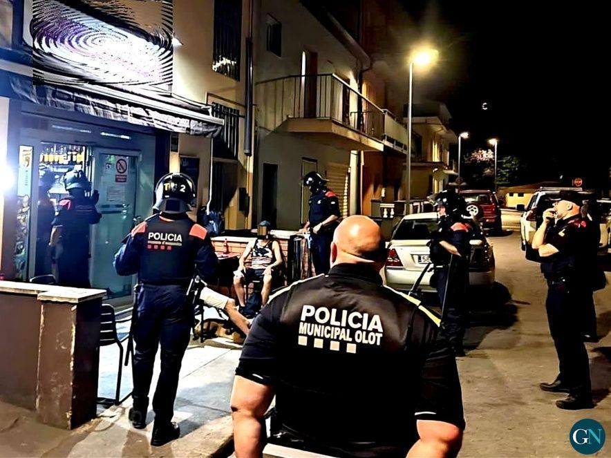Operació conjunta Policia Municipal Mossos d'Esquadra / PM
