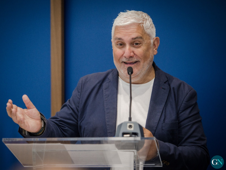César Alcalá