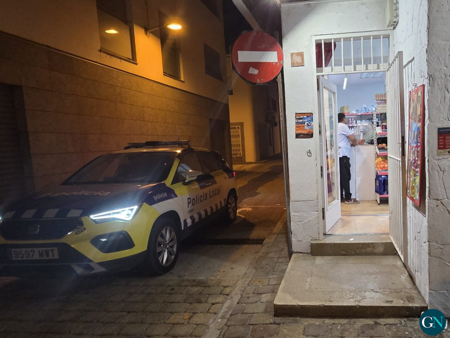 Botiga de Llançà oberta a les quatre de la matinada / GN 