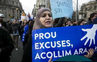 alt - Acollim Ara