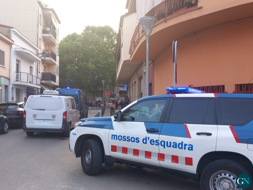 alt - Mossos d’Esquadra  / GN 