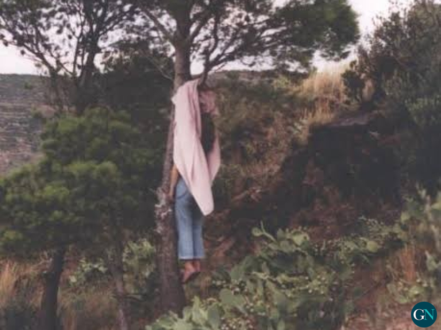 alt - Evi Rauter, la jove italiana que va ser trobada penjada d’un arbre al costat del cementiri de Portbou 